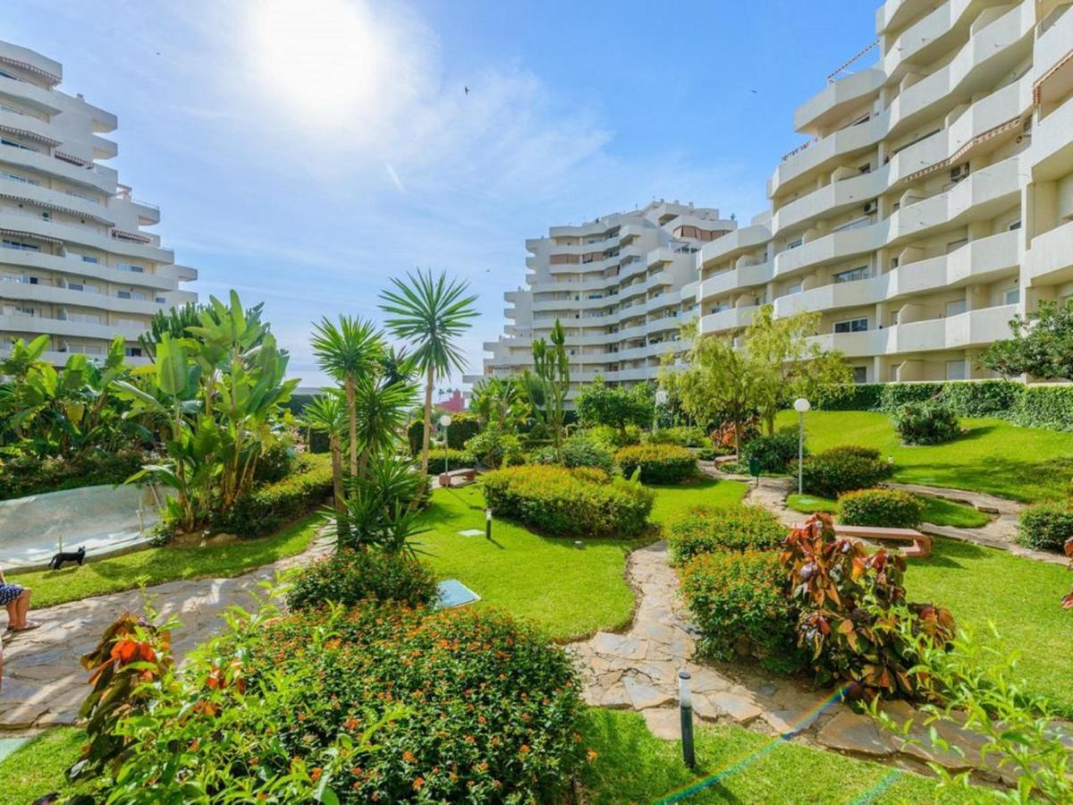 Benalbeach With Sea Views And Water Park Lejlighed *